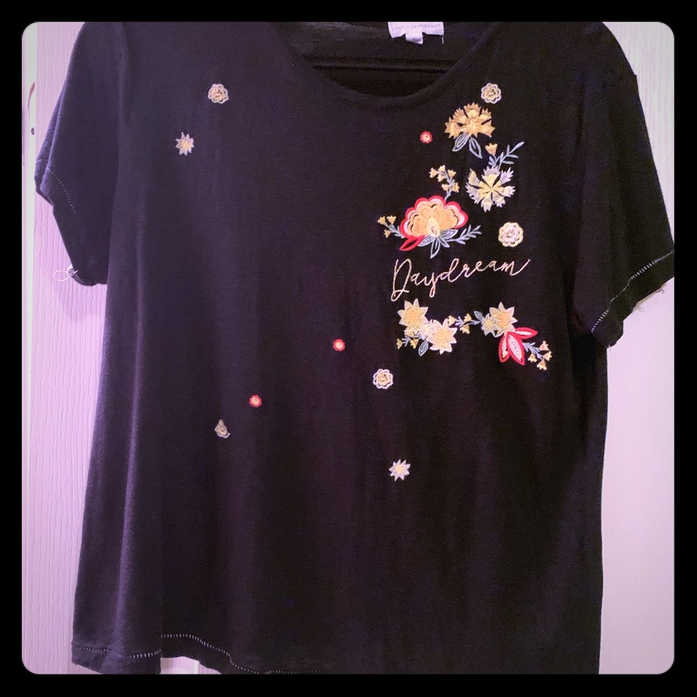 Black T-shirt with embroidery